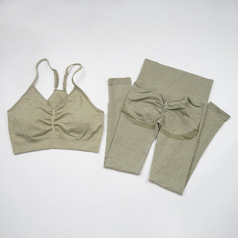 ELASTICITY AND BREATHABILITY: This fabric not only has the features of high elastic but also has a good rebound resilience. Moreover, it is breathable and good at moisture absorbing and sweat releasing, fast drying. 2/3PC YOGA SET HIGH-WAIST SEAMLESS LEGGINGS: They are slim-fit, showing off your bodies curves and perfect tummy control with butt lift. The texture helps keep them in place during workouts, non-slip.