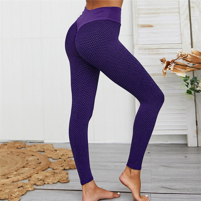 BUTT LIFT LEGGINGS: Tik Tok leggings have carefully designed rhombus textured patterns, ruched butt leggings mask the appearance of cellulite and imperfections, making your cellulite appear non-existent while lifting your booty. The right compression features your curves pop, gives your butt a streamline that your booty looks great.
