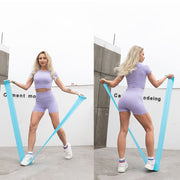 Seamless microfiber technology is moisture wicking, quick drying abilities to keep you cool and dry during any workout. Fashion Design: The seamless leggings boast a high waist with compression, making them perfect for tummy control. Shape Your Body - This yoga set boasts 3D shape and seamless tech to shape your figure, raise the hips. These seamless leggings can enhance your tummy and give your buttocks the round natural look you’ve always dreamed off!